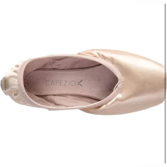 Capezio NEW girls  Donatello ballet Pointe shoes
