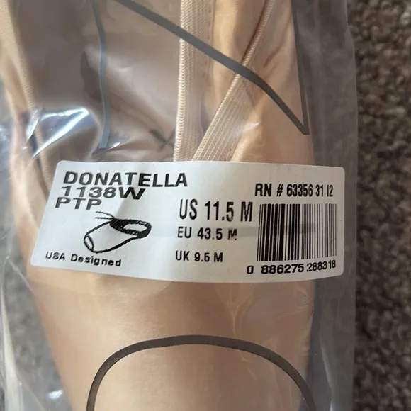 Capezio NEW girls  Donatello ballet Pointe shoes