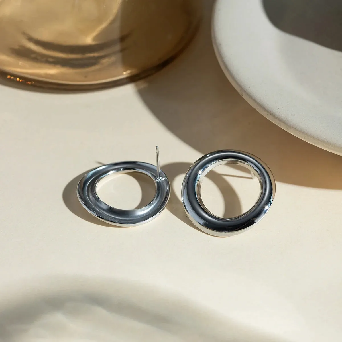 Charm Round Hollow Smooth Stud Earrings