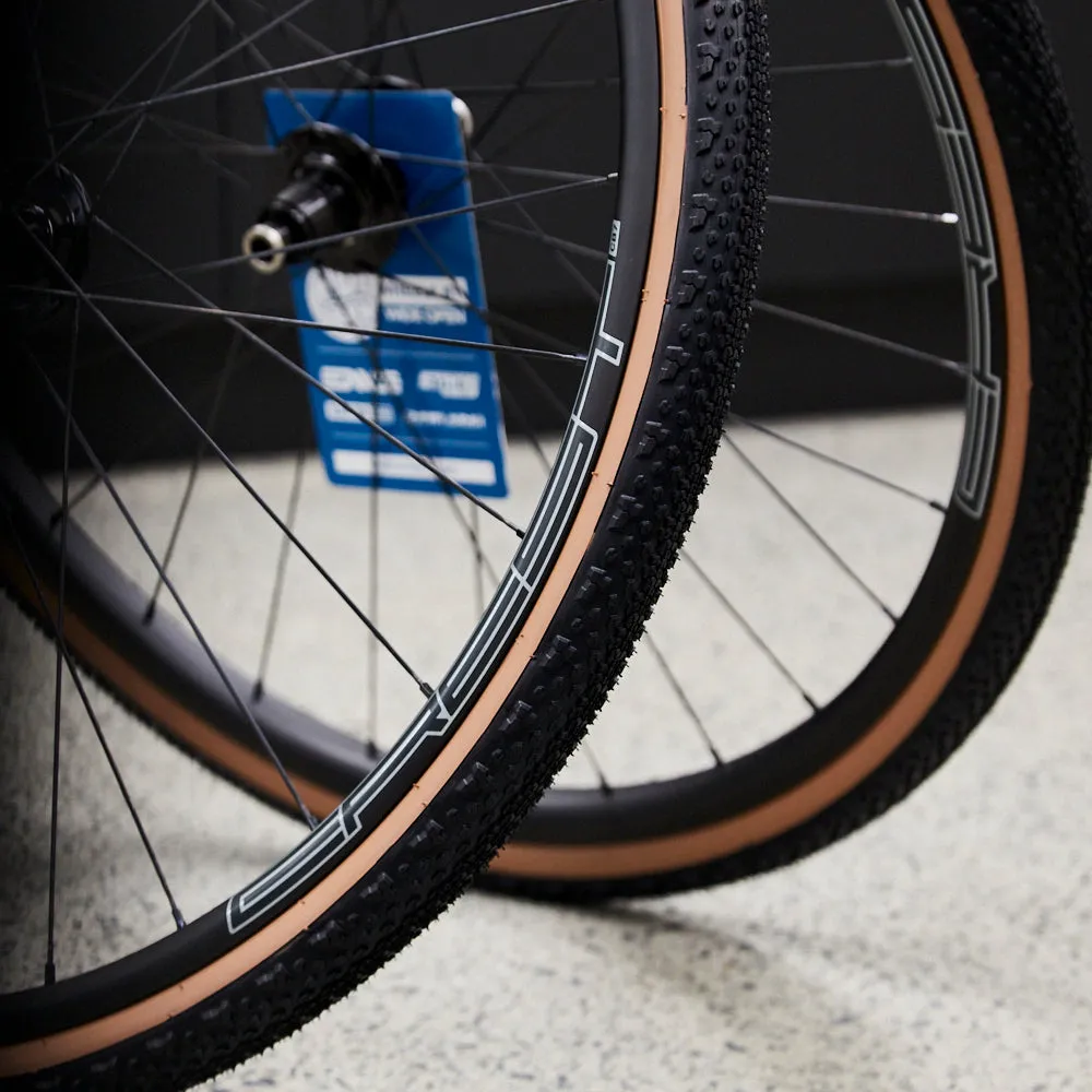 CREST MK4 ON CHRIS KING - 29" WHEELSET