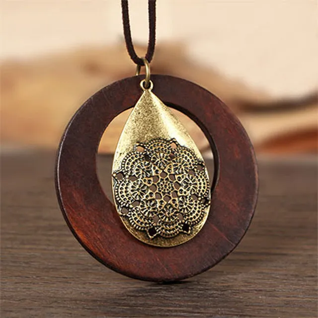 Elegant and Vintage Wooden Long Necklace