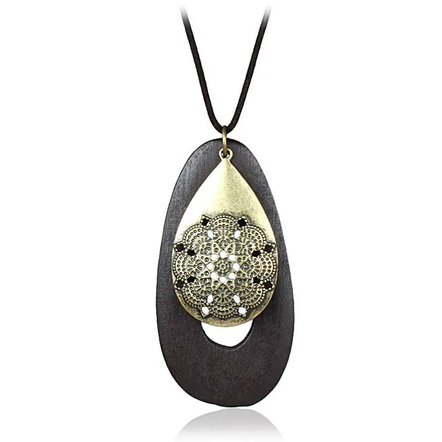 Elegant and Vintage Wooden Long Necklace
