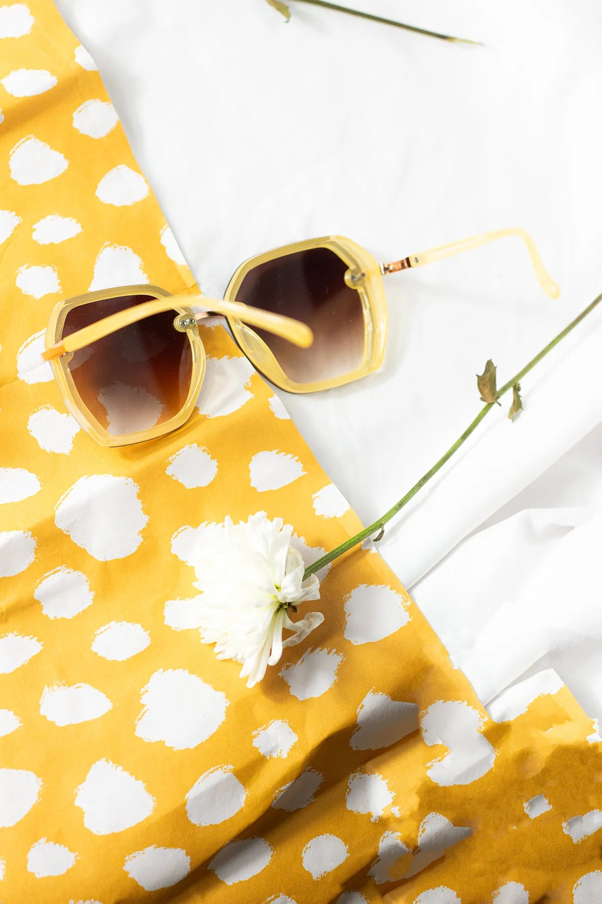 Hexagonal Front Lens Sunglasses