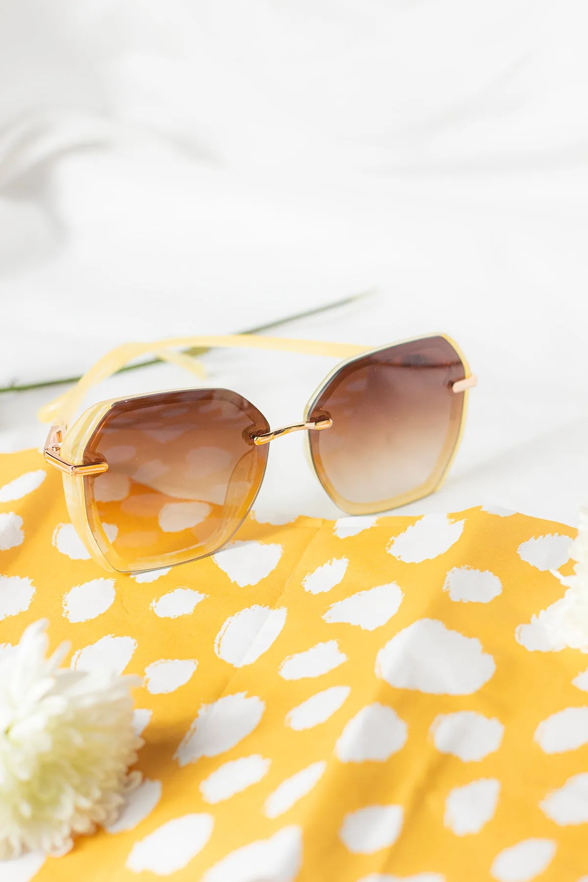 Hexagonal Front Lens Sunglasses