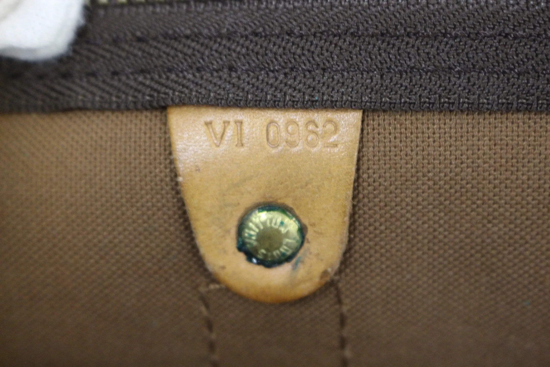 LOUIS VUITTON Monogram Keepall Bandouliere 55 Boston Bag