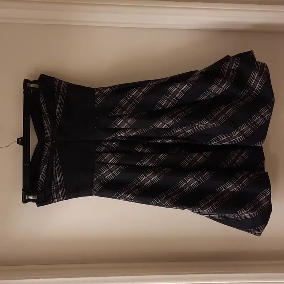 NWT, BCBGMaxAzria Bubble Hem Woven Taffeta Dress