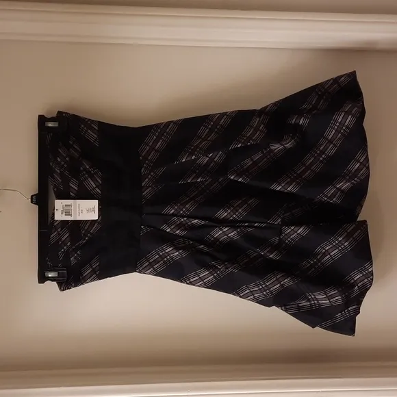 NWT, BCBGMaxAzria Bubble Hem Woven Taffeta Dress