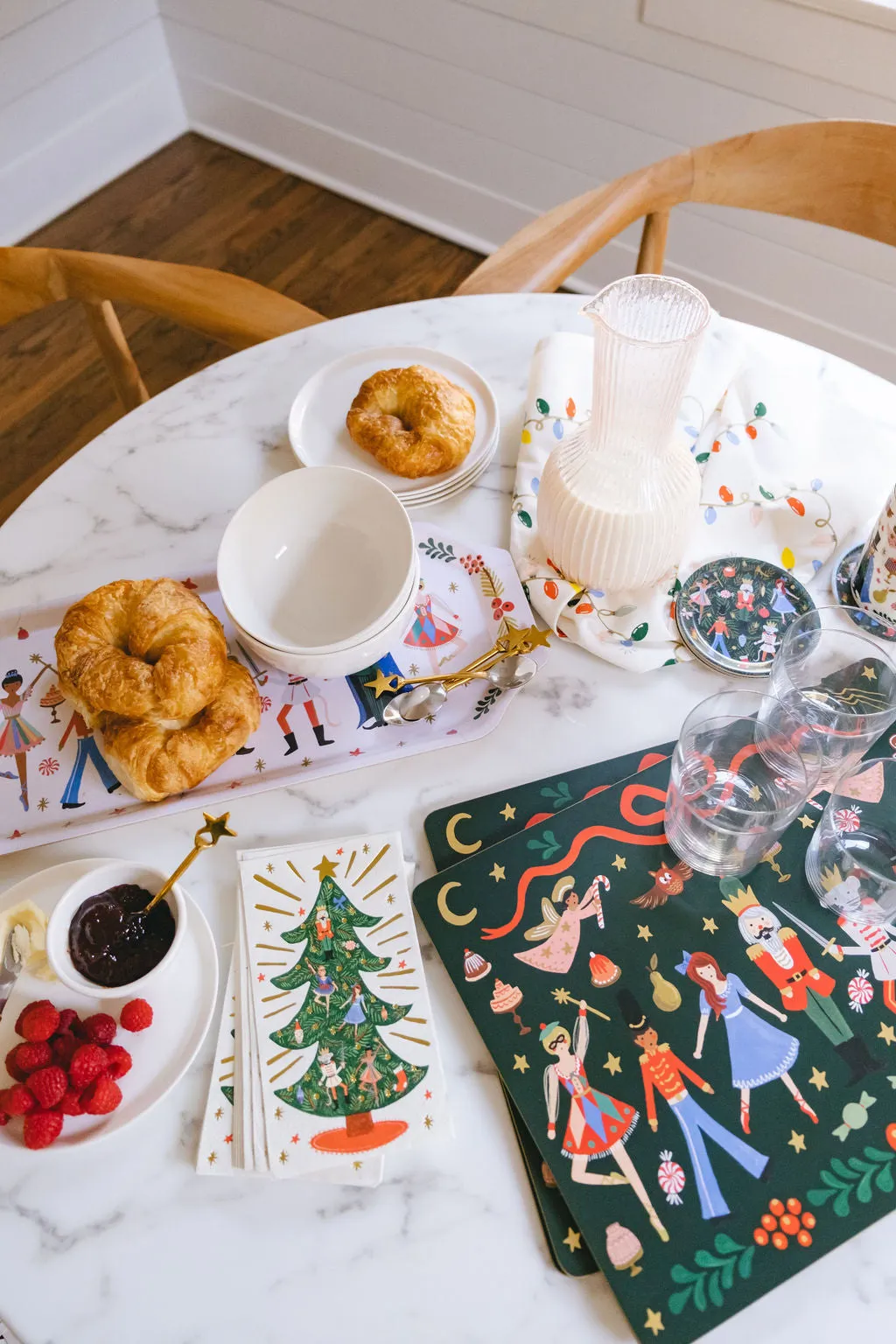 Rifle Nutcracker Guest Napkins