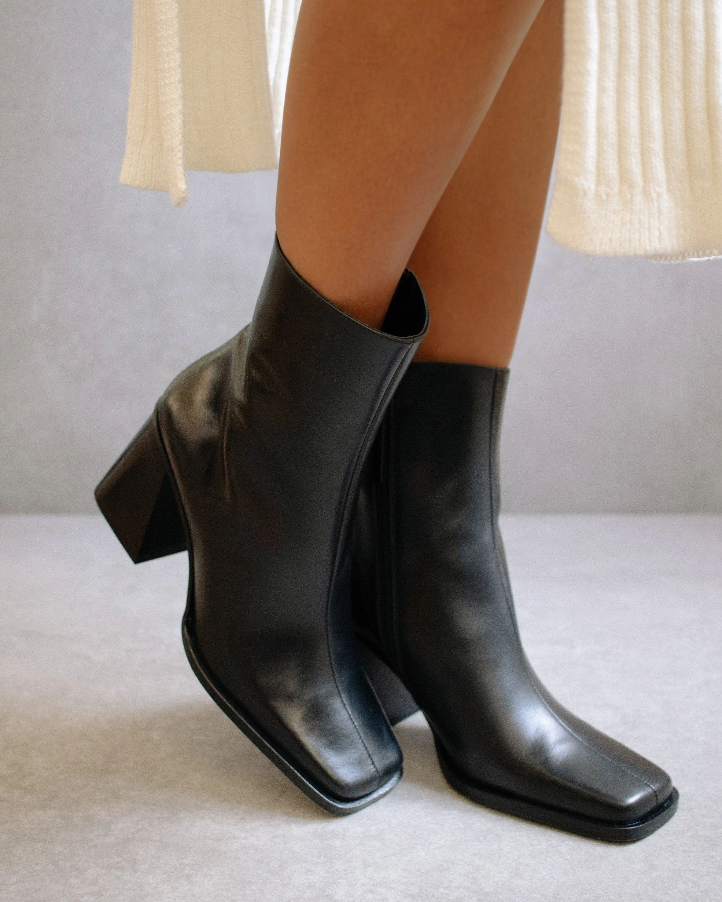 South Boot Black