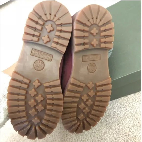 Timberland bootsIn good condition, but minor scuff as presented in the p…