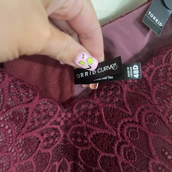Torrid NWT Lace Red Back Smoothing Lightly Lined Everyday Wire-Free Bra Size 48D