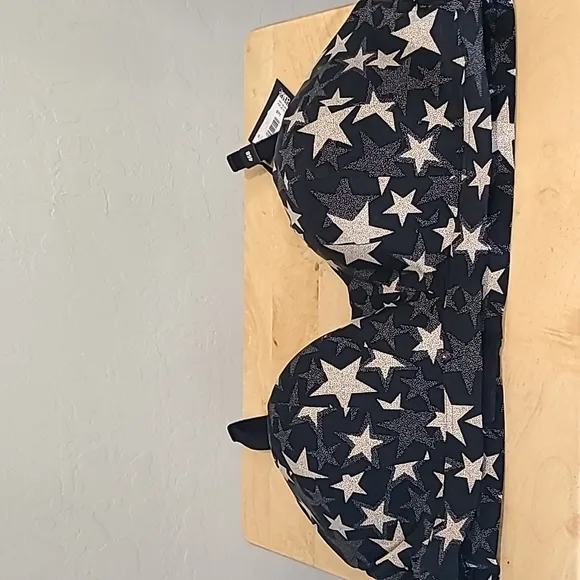 Torrid Wire-Free Lightly Lined Stars Print  Bra