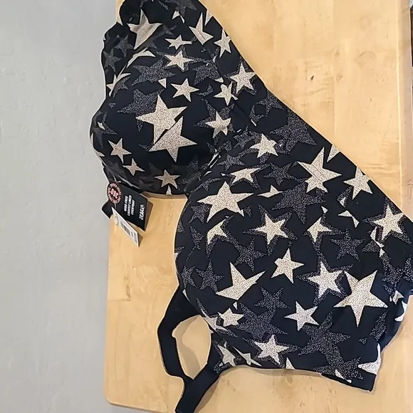 Torrid Wire-Free Lightly Lined Stars Print  Bra