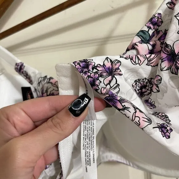 Torrid Womens NWT White Floral Full-Coverage Balconette Lightly Lined Bra 42D