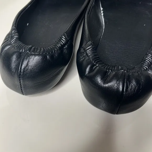 Tory Burch Minnie Travel Ballet Flat: 1.5 youth vegan faux leather