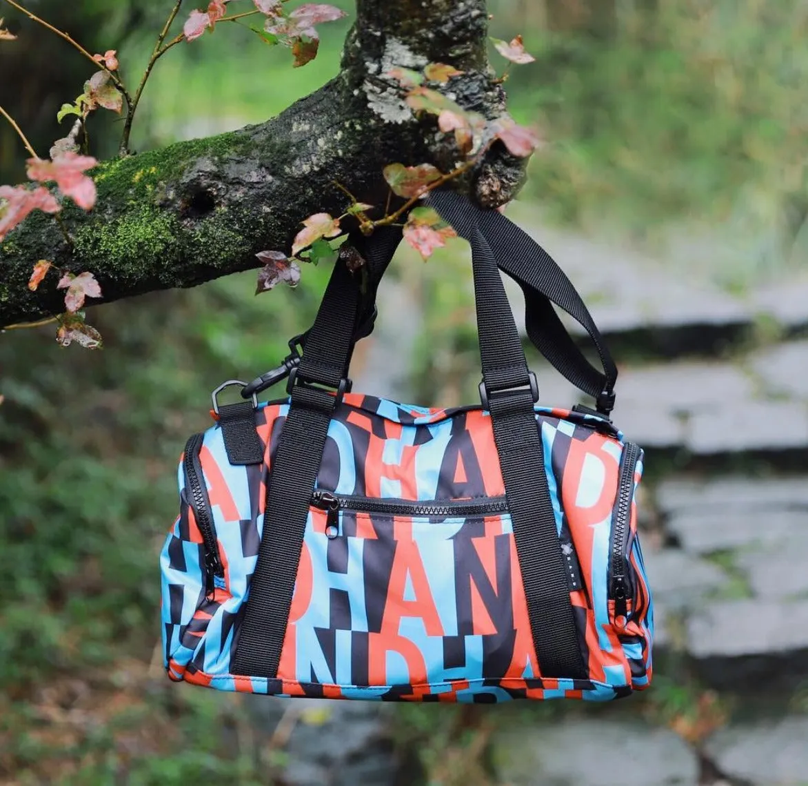 Travel series - Boston Shoulder Bag