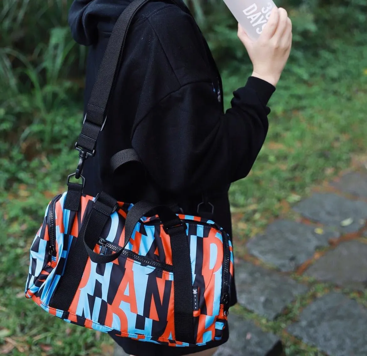 Travel series - Boston Shoulder Bag