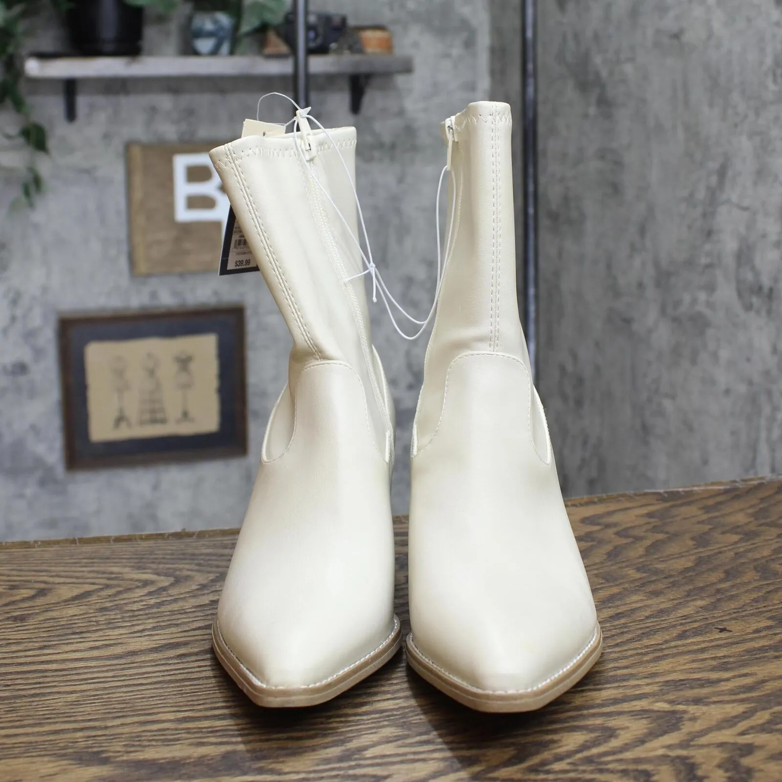 Universal Thread Women's Aubree Ankle Boots 88375051 Off White 8