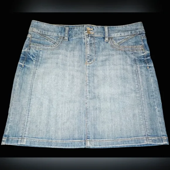White House Black Market Denim Skirt Size 10